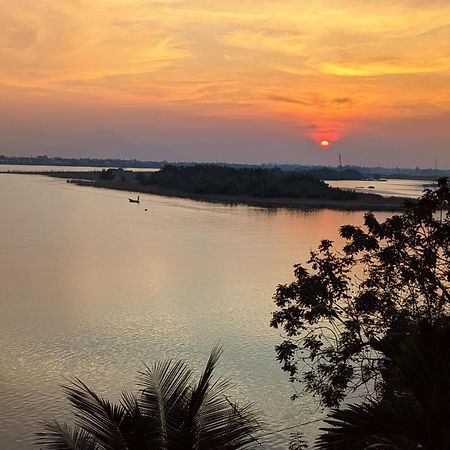 ออทัมน์ เบย์ รีทรีต ฮอยอัน Hotel ภายนอก รูปภาพ