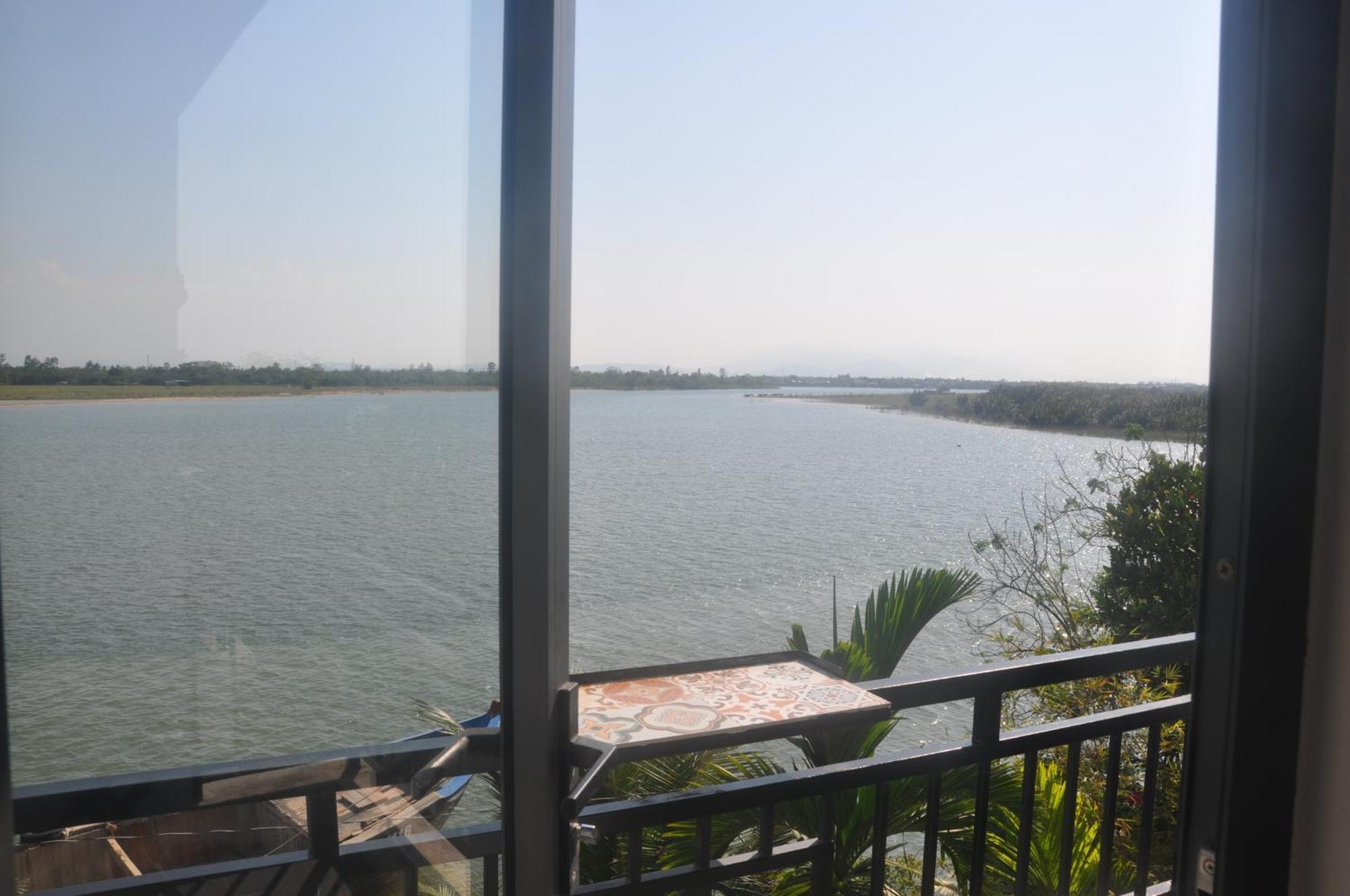 ออทัมน์ เบย์ รีทรีต ฮอยอัน Hotel ภายนอก รูปภาพ